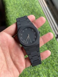 Aura Watch Full Black Digit White